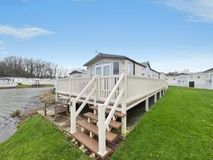 Photo 6- click for photo gallery